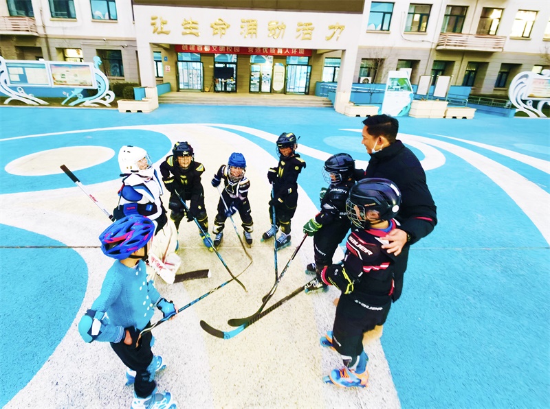 4-北京小学冰球 (1).jpg