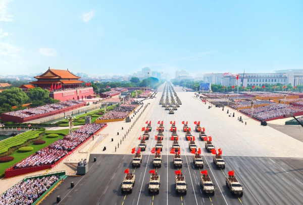 阅兵.jpg